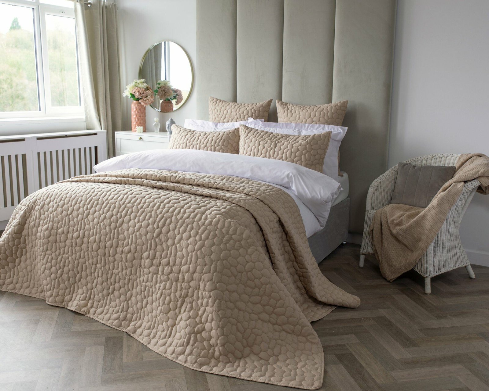 Bedspread & Throw blanket