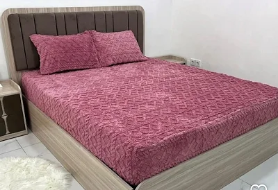 5x6 Mattress cover with 2pillowcases - Maroon