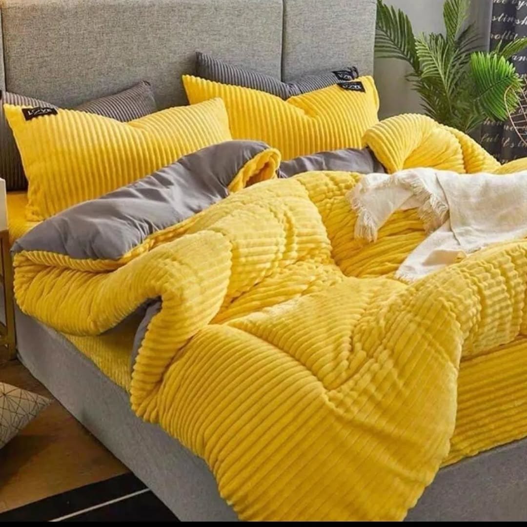 6*6  4pcs Duvet Set Luxury Coral Velvet Duvet With 1Bedsheet  2 Pillowcases - Yellow