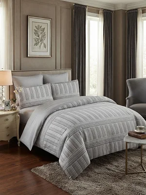 5×6 Duvet Set 4Pcs (1 Duvet, 1 Bedsheet &amp; 2 Pillowcases) – Multi color Varies