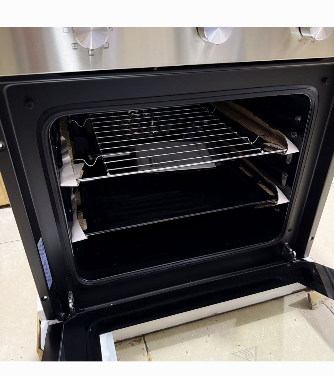Hisense 60cm Built-in Electric Oven HBO60203- Silver